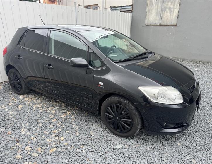Toyota Auris 7