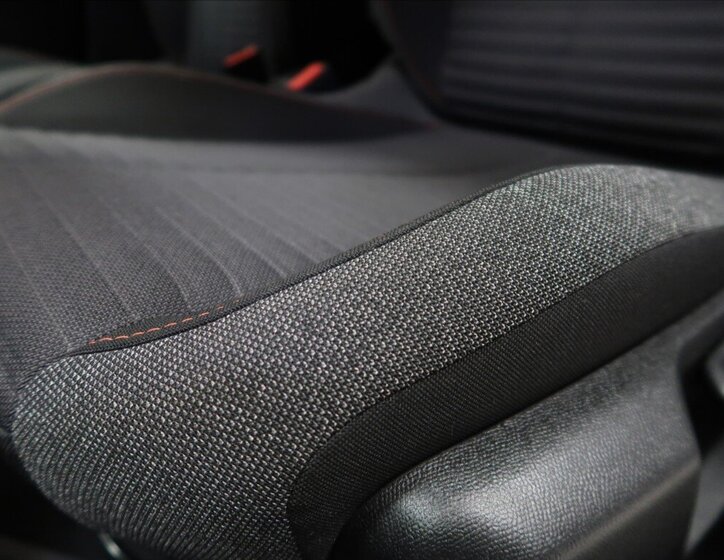 Peugeot 2008 SUV / Terénní 1,2 l 74 kw