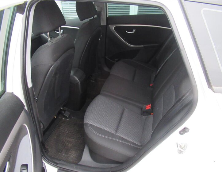 Hyundai i30 Kombi 1,6 l 88 kw