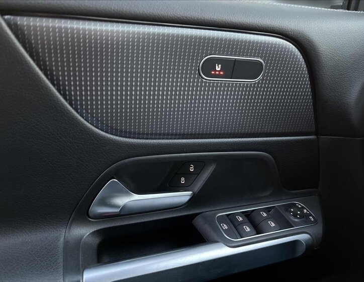 Mercedes-Benz GLB SUV 2,0 l 110 kw