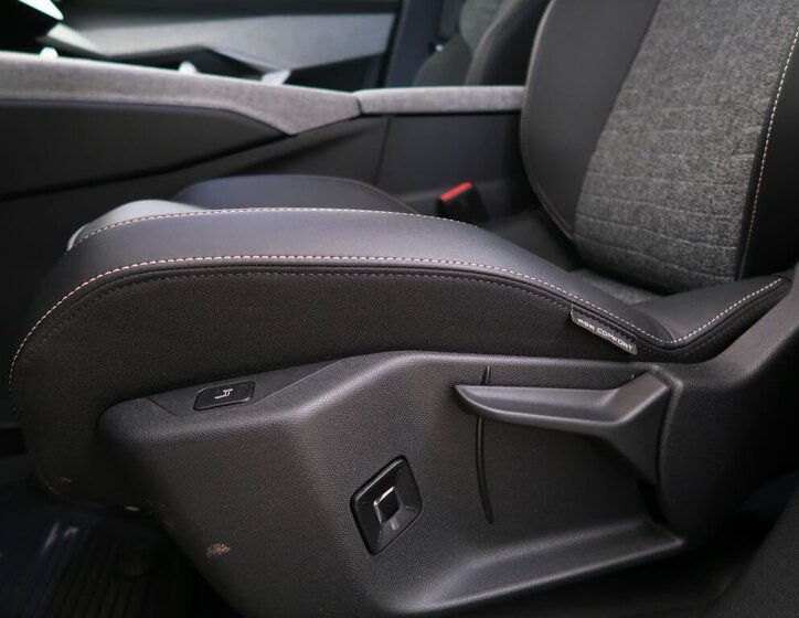 Peugeot 5008 SUV / Terénní 1,2 l 100 kw