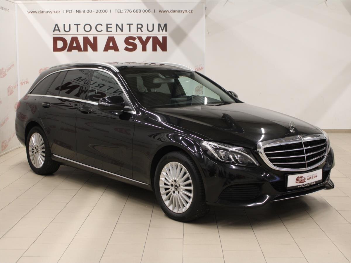 Mercedes-Benz Třídy C Kombi 2,0 l 135 kw