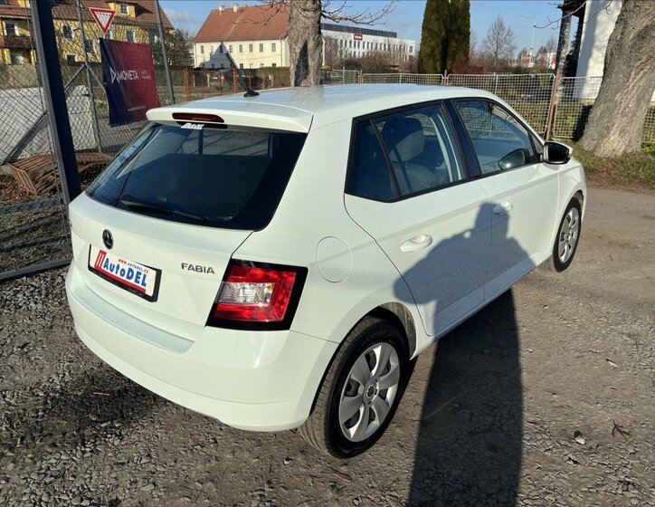 Škoda Fabia Hatchback 1,2 l 66 kw