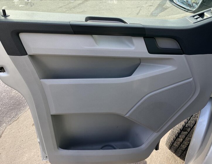 Volkswagen Transporter 12