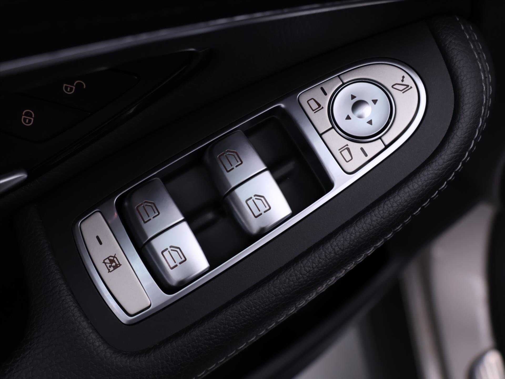 Mercedes-Benz GLC SUV 2,0 l 143 kw