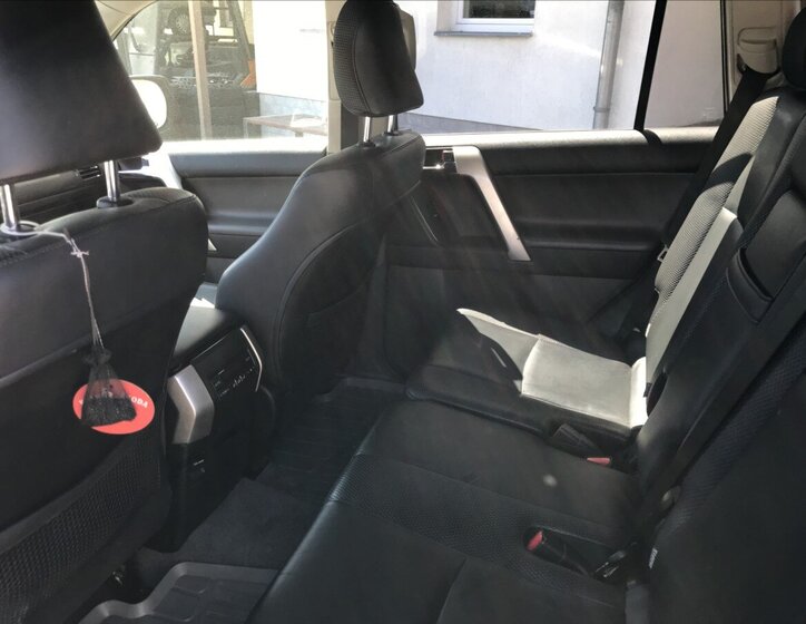 Toyota Land Cruiser Kombi 3,0 l 127 kw