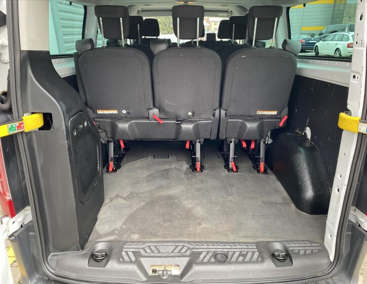 Ford Tourneo Custom MPV 2,0 l 96 kw