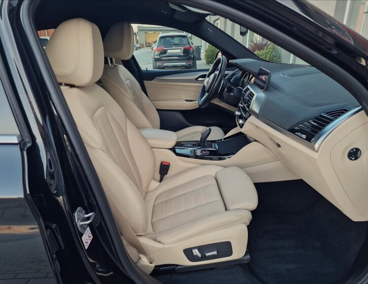 BMW X4 SUV / Terénní 3,0 l 210 kw