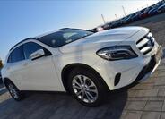 Mercedes-Benz GLA 4