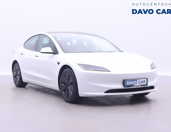 Tesla Model 3 Sedan / Limuzína 0,0 208 kw