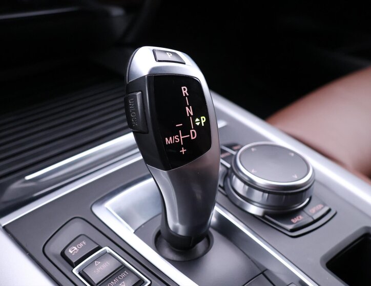 BMW X5 SUV / Terénní 3,0 l 230 kw