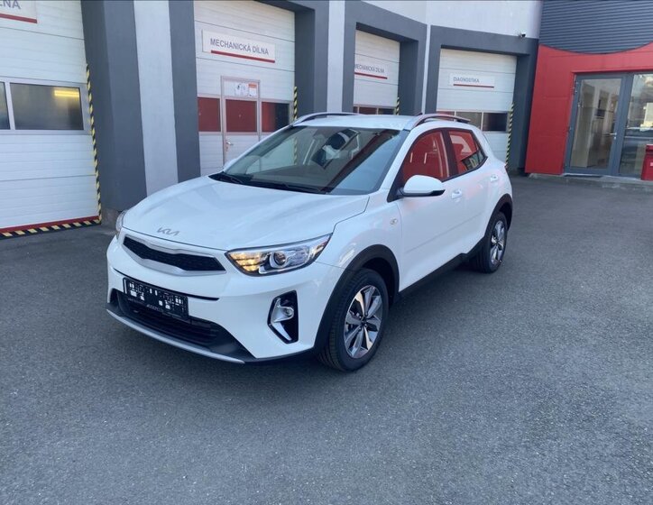 KIA Stonic CUV / Crossover 1,2 l 57 kw