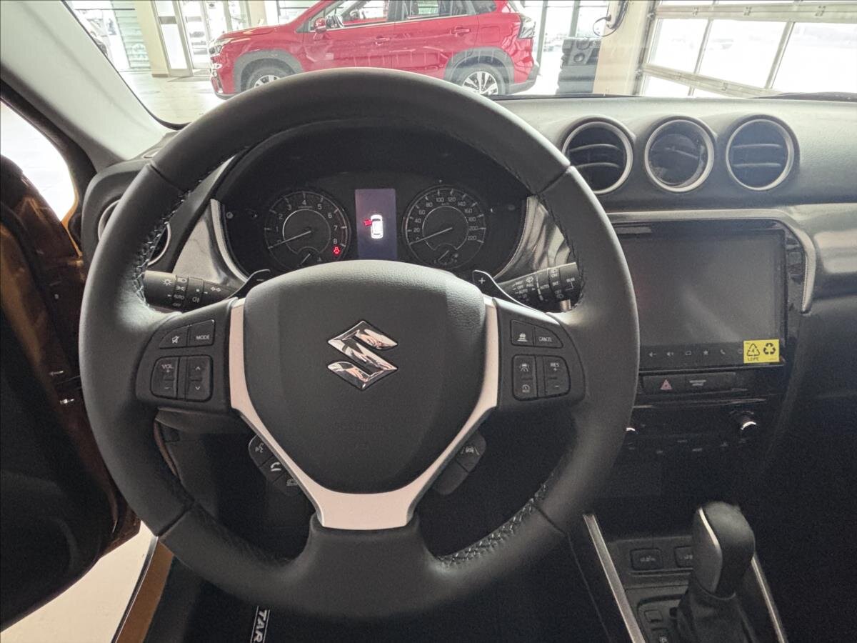 Suzuki Vitara SUV / Terénní 1,4 l 81 kw
