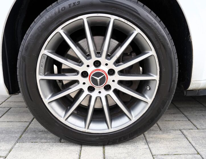 Mercedes-Benz Třídy V 15