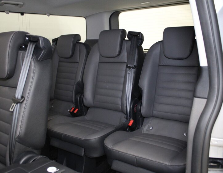 Ford Tourneo Custom MPV 2,0 l 136 kw