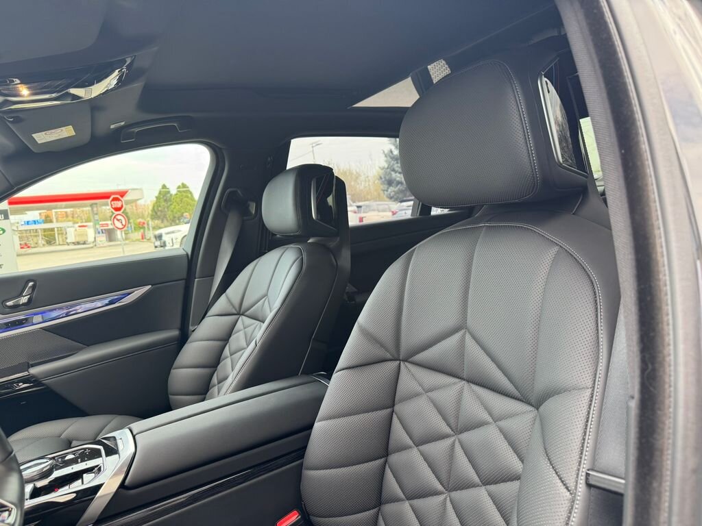 BMW Řada 7 Sedan / Limuzína 3,0 l 210 kw