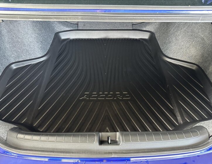 Honda Accord Sedan / Limuzína 1,5 l 141 kw