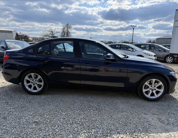 BMW Řada 3 Sedan 3,0 l 225 kw
