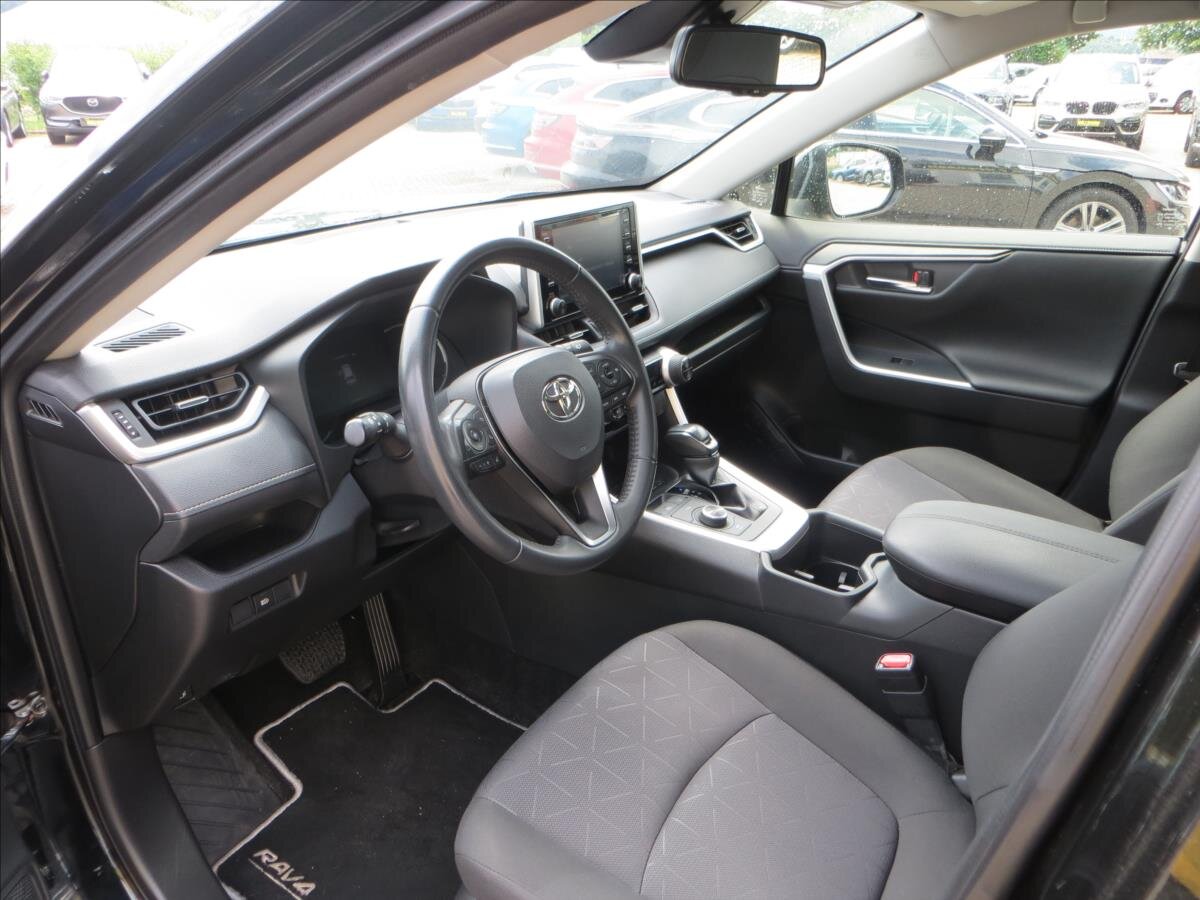 Toyota RAV4 SUV / Terénní 2,5 l 131 kw