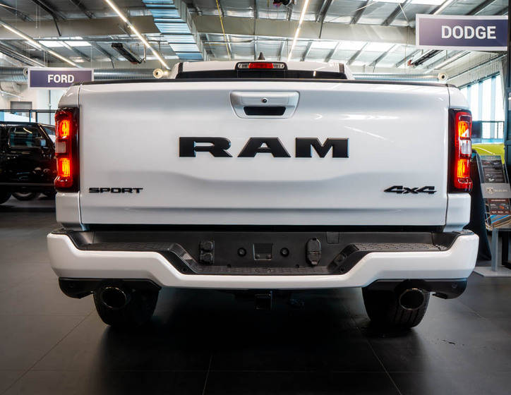 Dodge RAM 4
