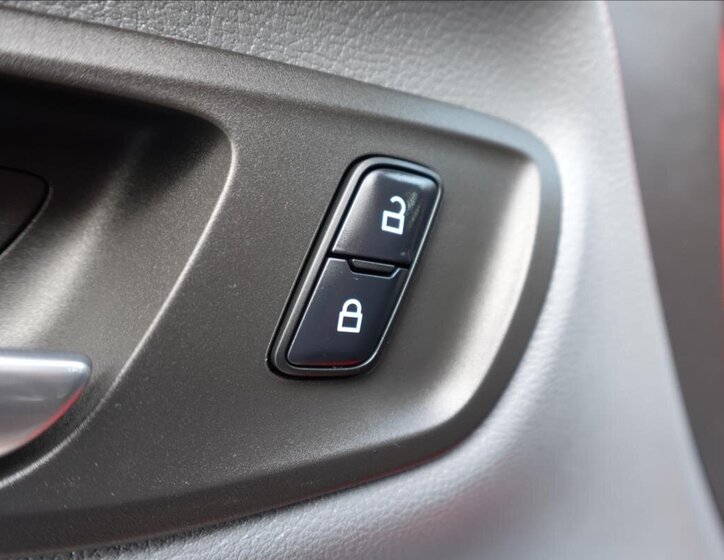 Ford Transit Custom Ostatní 2,0 l 77 kw