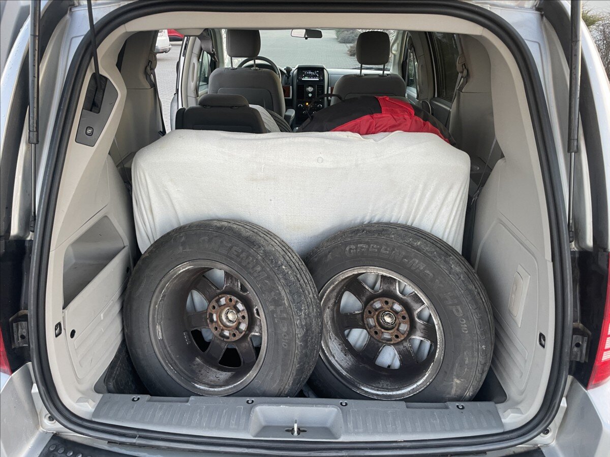 Chrysler Town & Country MPV 3,8 l 142 kw