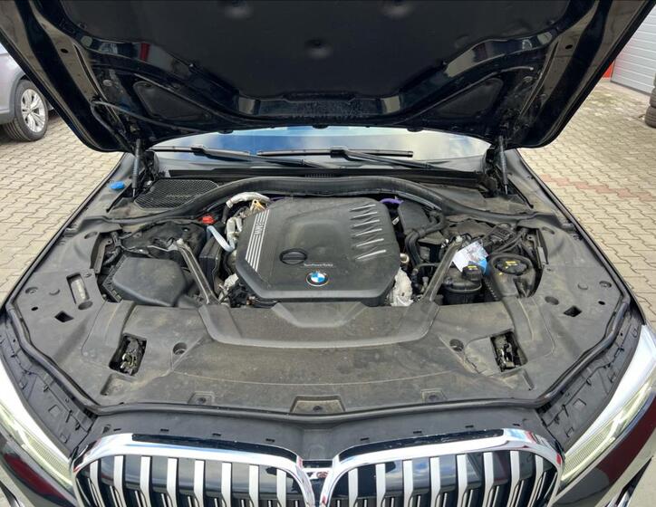 BMW Řada 7 57