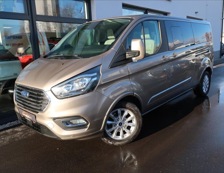 Ford Tourneo Custom MPV 2,0 l 96 kw