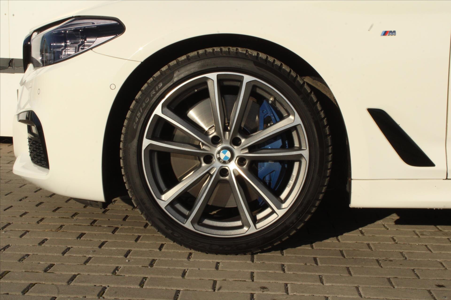 BMW Řada 5 Sedan / Limuzína 3,0 l 250 kw