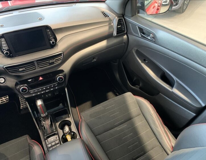 Hyundai Tucson SUV 2,0 l 136 kw