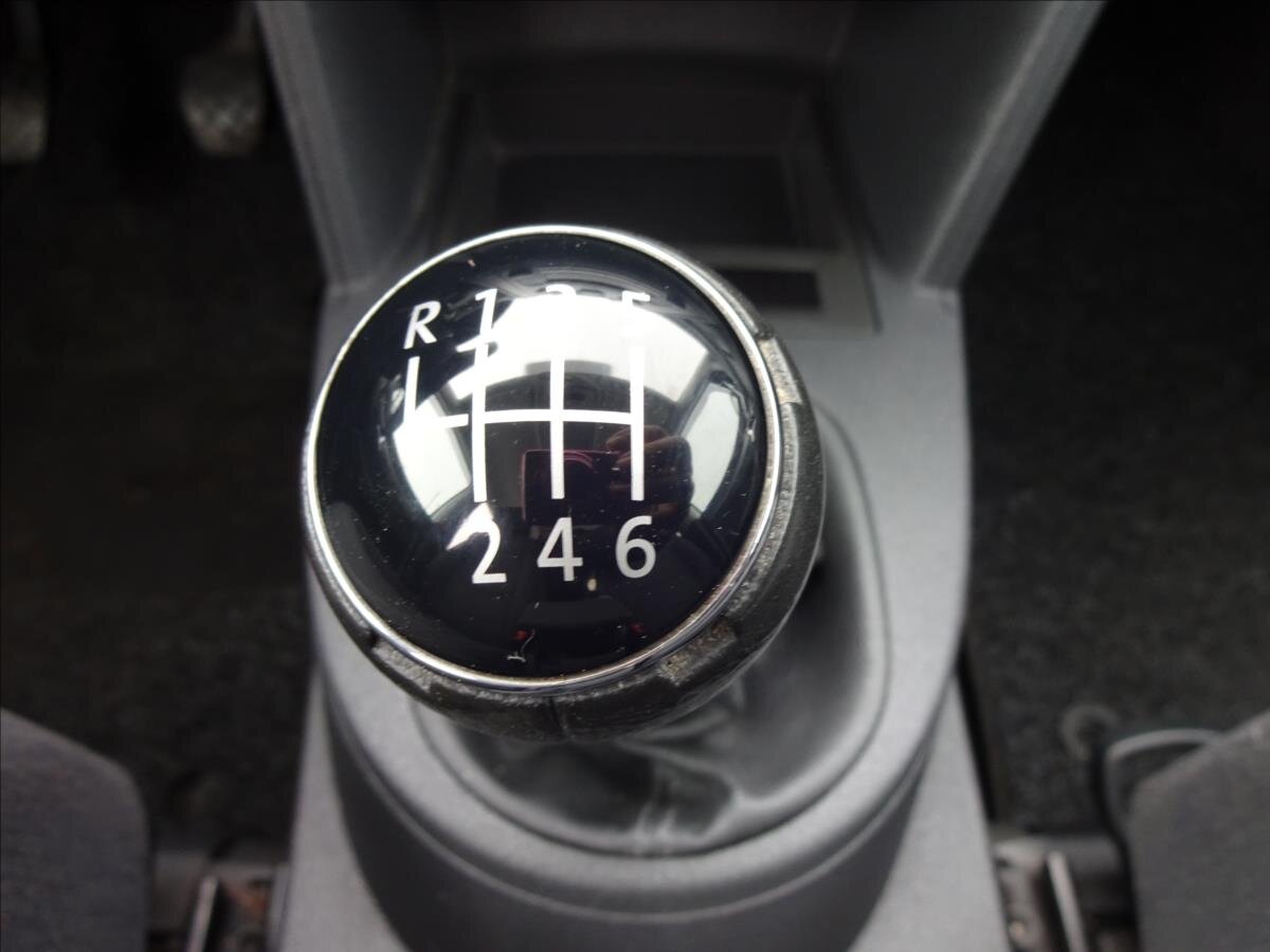 Volkswagen Touran Kombi 1,9 l 77 kw