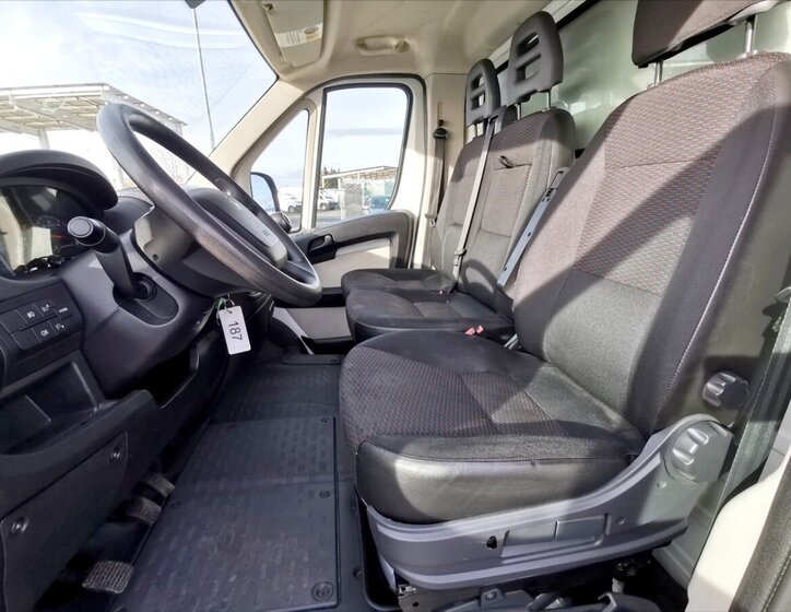 Peugeot Boxer 5