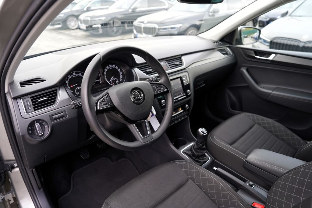 Škoda Rapid Sedan / Limuzína 999,0 70 kw