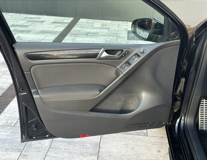 Volkswagen Golf Hatchback 2,0 l 155 kw