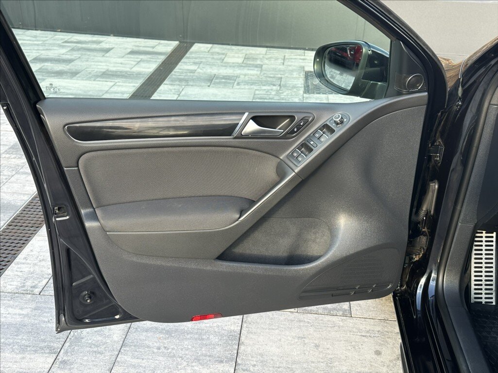 Volkswagen Golf Hatchback 2,0 l 155 kw