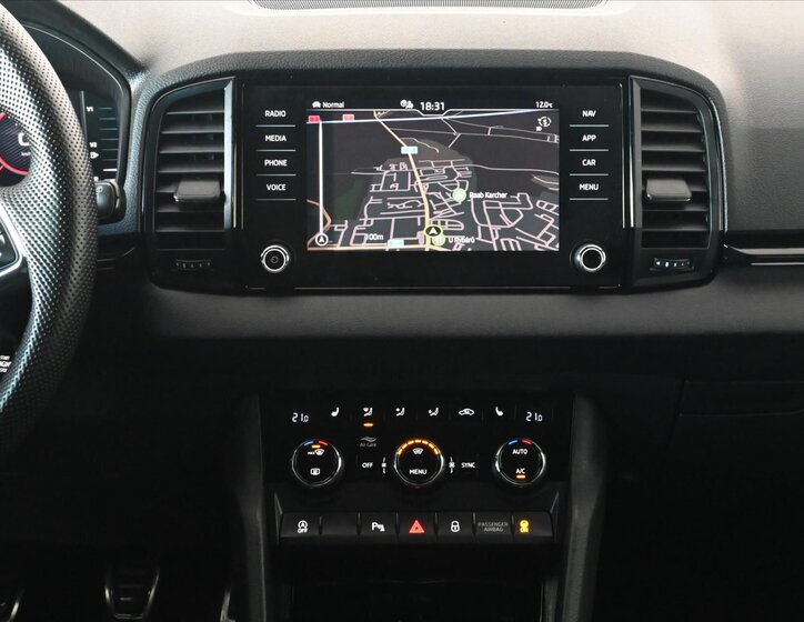 Škoda Karoq SUV 1,5 l 110 kw