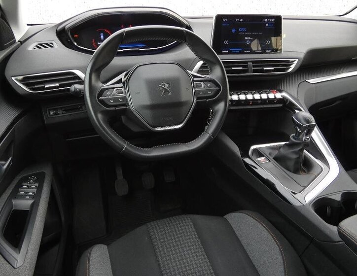 Peugeot 5008 SUV / Terénní 1,2 l 96 kw