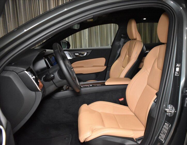 Volvo V60 Kombi 2,0 l 145 kw