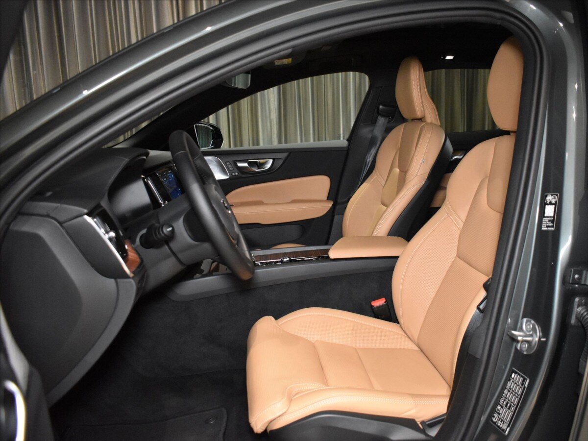 Volvo V60 Kombi 2,0 l 145 kw