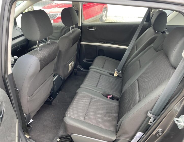 Toyota Corolla Verso 16