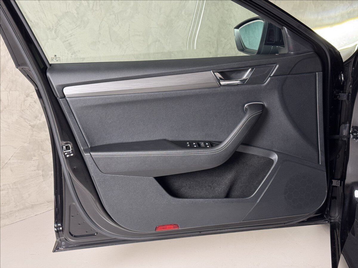 Škoda Superb Kombi 1,4 l 160 kw