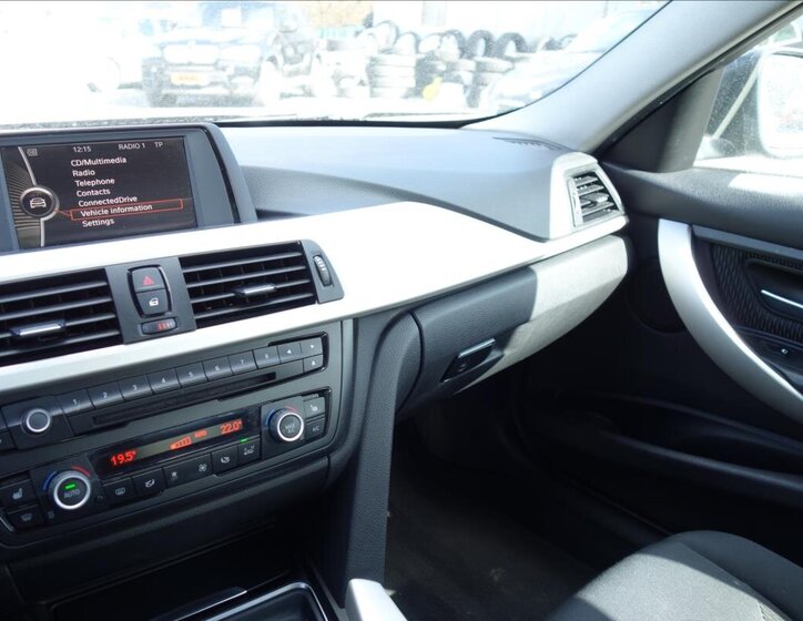 BMW Řada 3 Sedan / Limuzína 2,0 l 105 kw