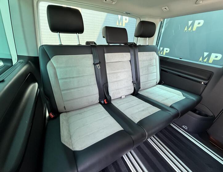 Volkswagen Multivan 15