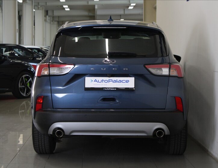 Ford Kuga SUV / Terénní 1,5 l 88 kw