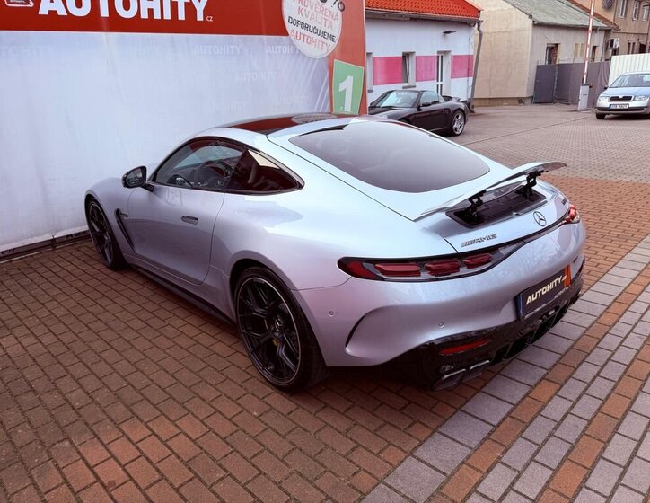 Mercedes-Benz AMG GT Kupé 4,0 l 430 kw