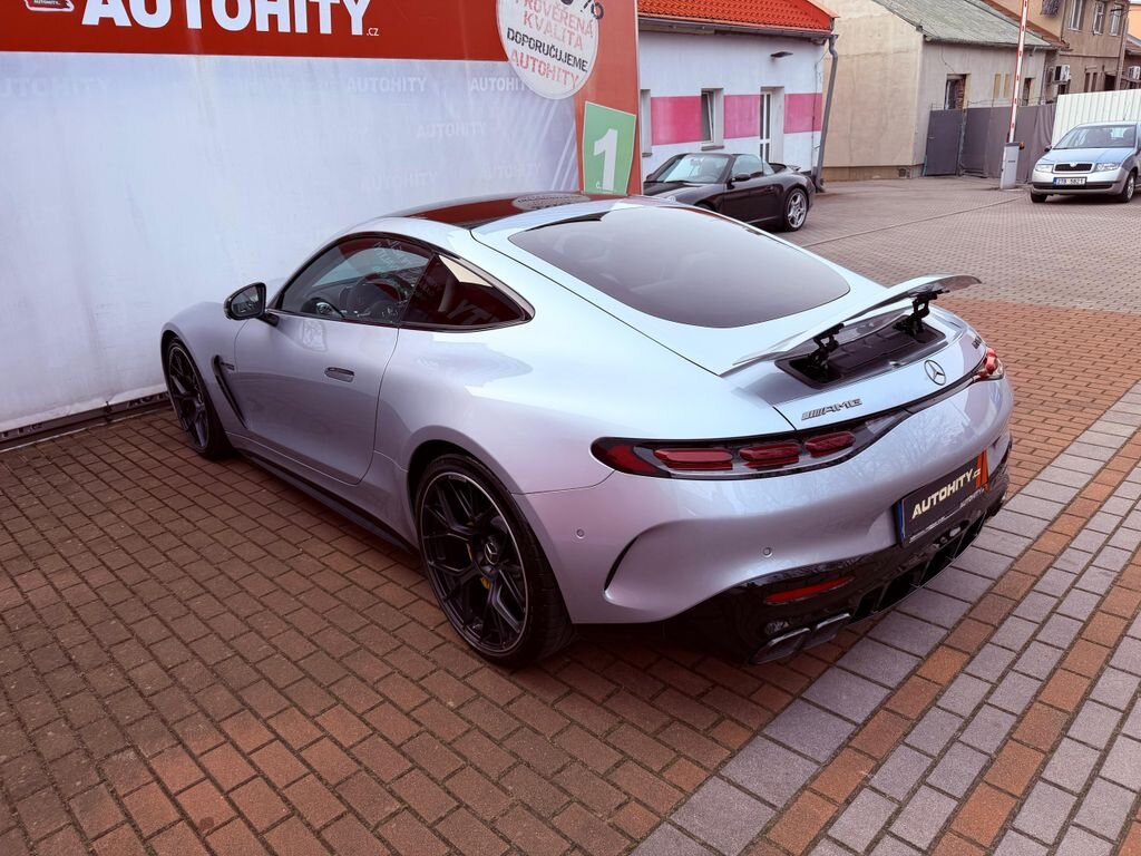 Mercedes-Benz AMG GT Kupé 4,0 l 430 kw