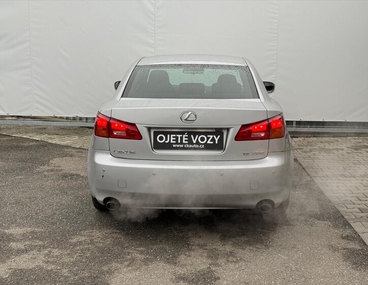 Lexus IS Sedan 2,5 l 153 kw