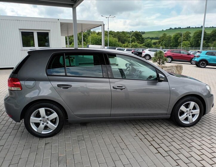 Volkswagen Golf Hatchback 1,2 l 63 kw