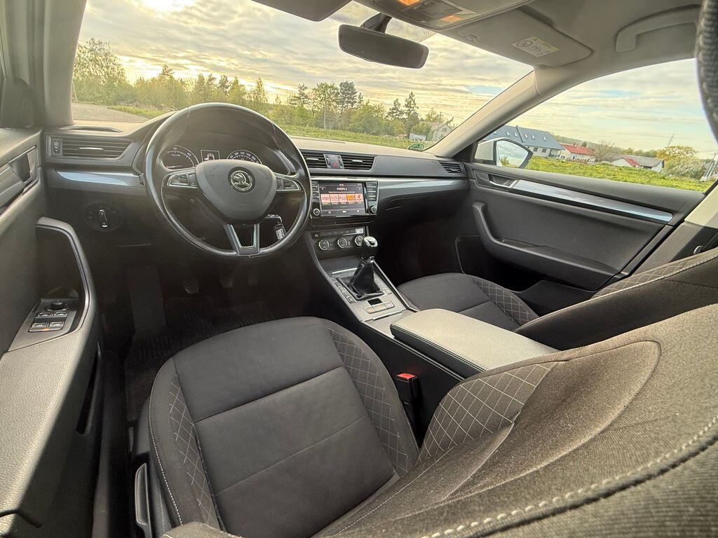 Škoda Superb Sedan / Limuzína 2,0 l 110 kw