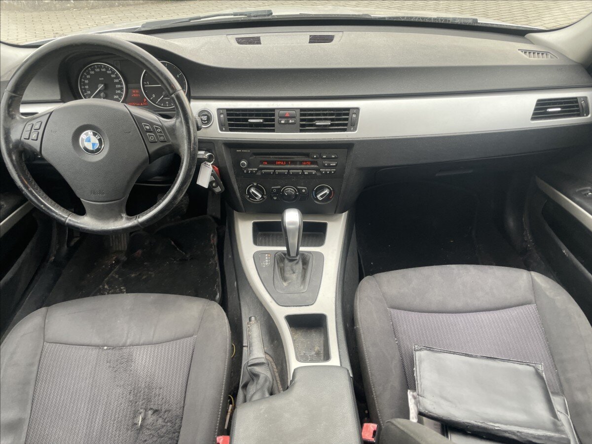 BMW Řada 3 Sedan / Limuzína 2,0 l 105 kw